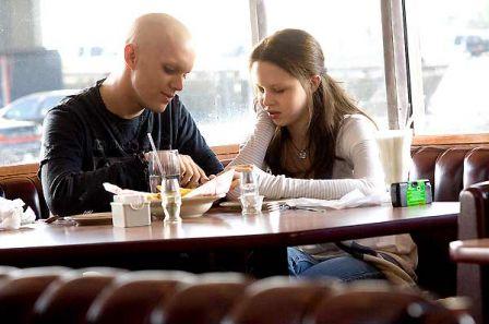 Thomas Dekker et Sofia Vassilieva