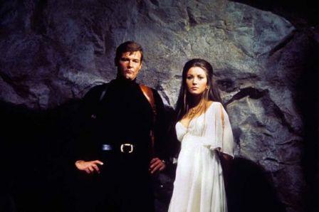 Roger Moore et Jane Seymour