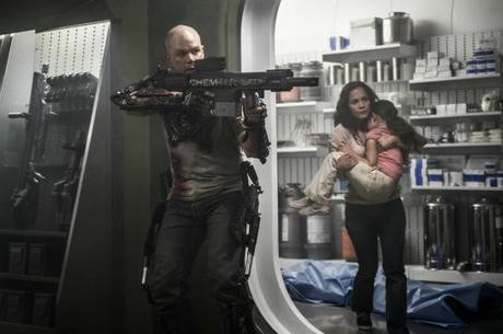 Elysium-Critique-Matt-Damon-Alice-Braga