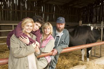 La-Famille-Belier---Louane-Emera--Luca-Gelberg--Karin-Viar.gif