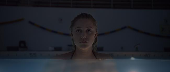 It-Follows-Review-Critique-Image-5