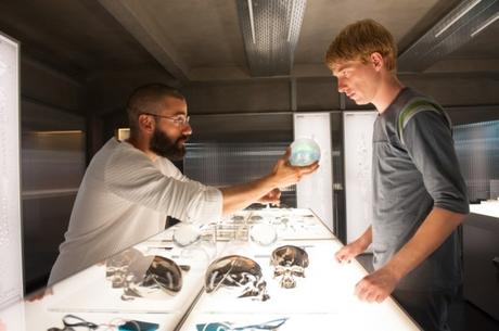 Ex-Machina-Review-2