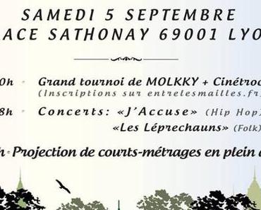 Samedi 5 septembre place Sathonay, projection de courts-métrages par Entre les Mailles