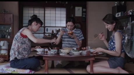 Les trois soeurs Kouda De gauche à droite : Chika (Kaho), Sachi (Haruka Ayase) et Yoshino (Masami Nagasawa)