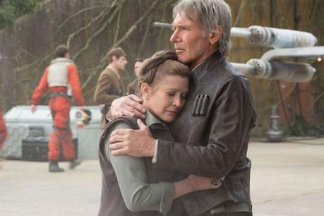 Star-Wars-7-Han-Solo-hugs-Leia