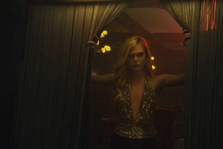 The Neon Demon (Critique | 2016) réalisé par Nicolas Winding Refn