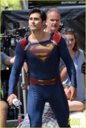 155498, FIRST ON SET PHOTOS - Tyler Hoechlin suits up as Superman as he films scenes for Supergirl in Vancouver. Vancouver, Canada - Friday July 29, 2016. Photograph: © Kred, PacificCoastNews. Los Angeles Office (PCN): +1 310.822.0419 UK Office (Photoshot): +44 (0) 20 7421 6000 sales@pacificcoastnews.com FEE MUST BE AGREED PRIOR TO USAGE