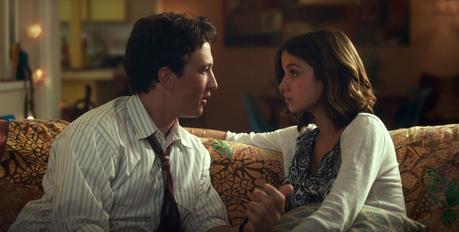 David (Miles Teller) et Iz (Ana de Armas)