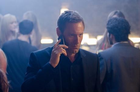 Affiche US pour le thriller horrifique Incarnate de Brad Peyton