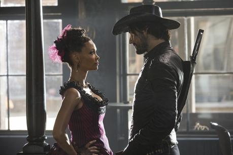 westworld-image-thandie-newton-ricardo-santoro