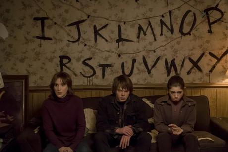 STRANGER THINGS : Netflix frappe fort dans la SF ★★★★☆