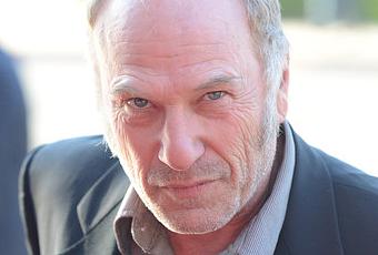 Ted Levine rejoint le casting de Jurassic World 2 signé Juan Antonio Bayona