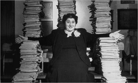 Dans le chronogyre: La Sitcom à travers le temps (Partie 1)