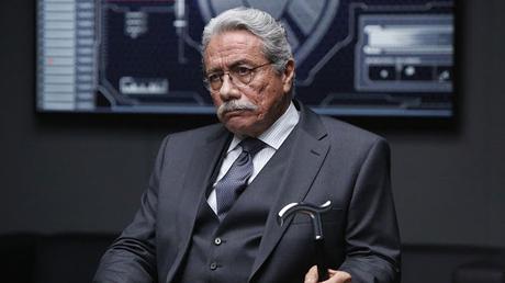 Edward James Olmos rejoint le casting de The Predator Edward James Olmos rejoint le casting de The Predator