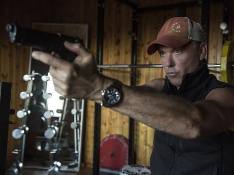 Affiche teaser VF pour American Assassin de Michael Cuesta