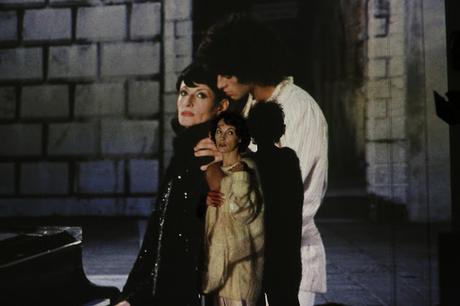 [CRITIQUE] : Barbara