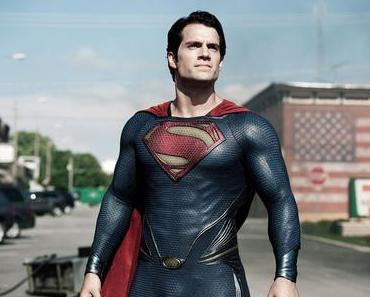 Worlds of DC : Henry Cavill confirme son retour dans le costume de Superman